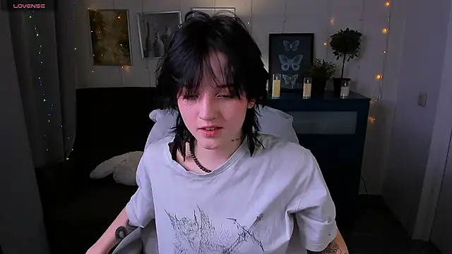 Snapshot of SarahShelby chatting on 03/11/26, 03:29 SarahShelby online show from 03/11/26, 03:29