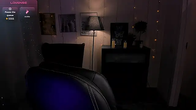 Snapshot of SarahShelby chatting on 04/13/26, 08:58 SarahShelby online show from 04/13/26, 08:58