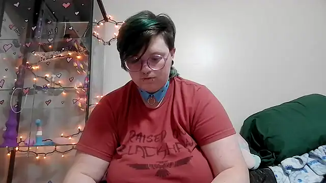Snapshot of Pupghostt chatting on 02/11/26, 01:38 Pupghostt online show from 02/11/26, 01:38