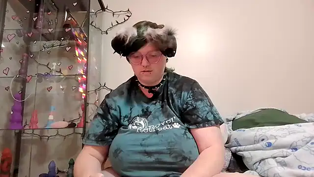 Snapshot of Pupghostt chatting on 02/16/26, 03:19 Pupghostt online show from 02/16/26, 03:19
