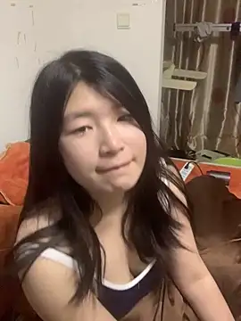 Luozhiqi520 online show from 12/19/25, 04:25