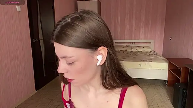 Snapshot of NeidaGowing chatting on 04/05/26, 07:16 NeidaGowing online show from 04/05/26, 07:16