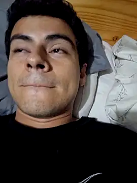 Snapshot of angelm123456 chatting on 12/23/25, 03:59 angelm123456 online show from 12/23/25, 03:59