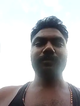 Snapshot of Tamilpaiyan07 chatting on 05/20/26, 12:28 Tamilpaiyan07 online show from 05/20/26, 12:28