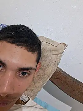 Snapshot of gingavi chatting on 12/22/25, 11:13 gingavi online show from 12/22/25, 11:13