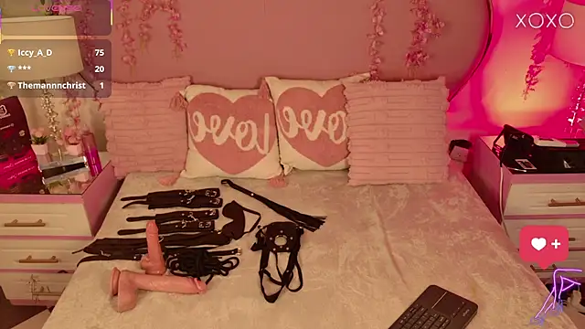 Snapshot of CherylandToni chatting on 04/11/26, 07:45 CherylandToni online show from 04/11/26, 07:45