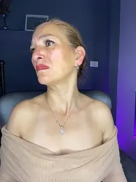 Snapshot of JennaMilf_ chatting on 04/01/26, 07:11 JennaMilf online show from 04/01/26, 07:11