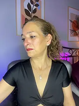 Snapshot of JennaMilf_ chatting on 04/21/26, 06:23 JennaMilf online show from 04/21/26, 06:23