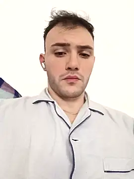 Snapshot of luke25bwc chatting on 12/22/25, 04:31 luke25bwc online show from 12/22/25, 04:31