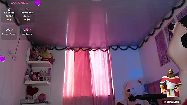 Snapshot of violett_brown9 chatting on 06/27/26, 12:22 violett brown9 online show from 06/27/26, 12:22
