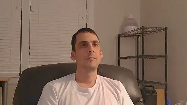 Snapshot of SissyJosh chatting on 02/08/26, 04:27 SissyJosh online show from 02/08/26, 04:27