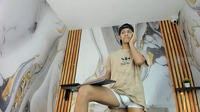 Victor LatinBoy online show from 01/13/26, 12:10