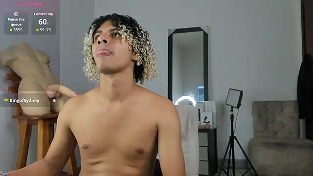 Victor LatinBoy online show from 03/30/26, 10:16