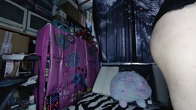 Snapshot of xNiceTitsx chatting on 11/23/25, 07:30 xNiceTitsx online show from 11/23/25, 07:30