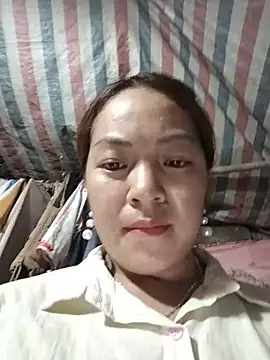Snapshot of Lucky_cutee chatting on 05/15/26, 04:08 Lucky cutee online show from 05/15/26, 04:08