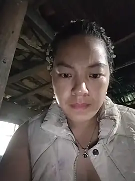 Snapshot of Lucky_cutee chatting on 05/21/26, 11:23 Lucky cutee online show from 05/21/26, 11:23