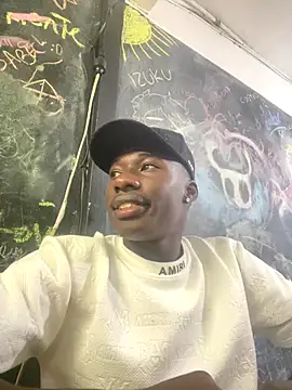 Snapshot of Ijklmgpas chatting on 12/21/25, 01:46 Ijklmgpas online show from 12/21/25, 01:46