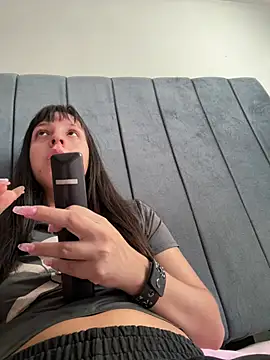 Snapshot of Sofii_unicorn chatting on 03/23/26, 02:43 Sofii unicorn online show from 03/23/26, 02:43