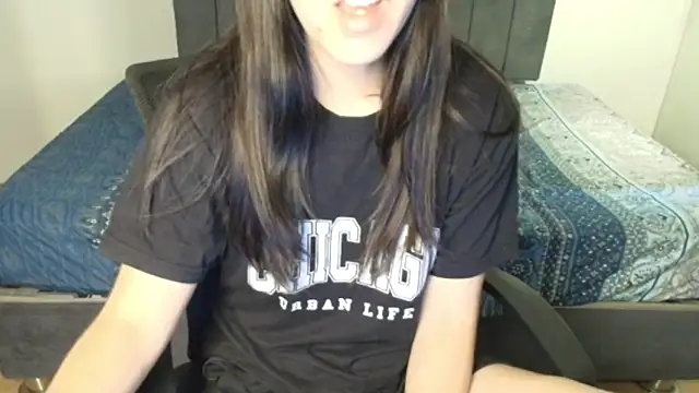 Snapshot of Sofii_unicorn chatting on 03/29/26, 01:44 Sofii unicorn online show from 03/29/26, 01:44