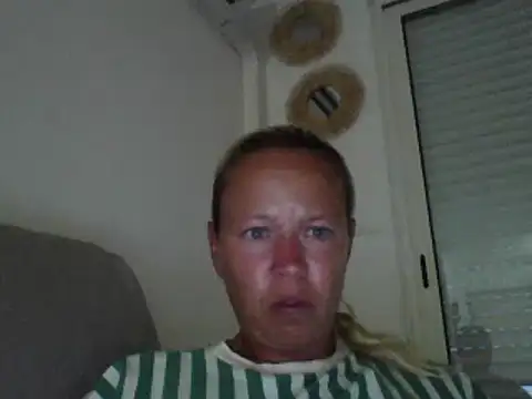 Snapshot of jennyblondeuk chatting on 06/30/26, 07:48 jennyblondeuk online show from 06/30/26, 07:48