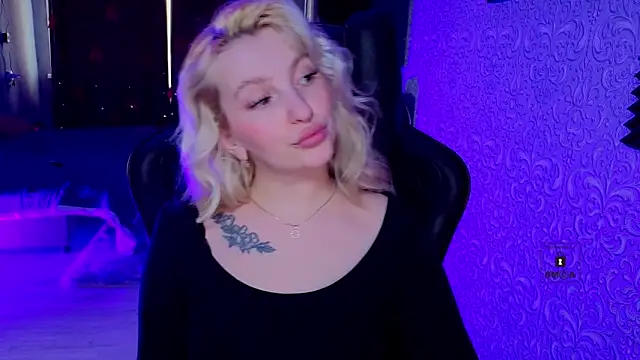 Snapshot of Eva_Vibe_ chatting on 03/29/26, 08:47 Eva Vibe online show from 03/29/26, 08:47