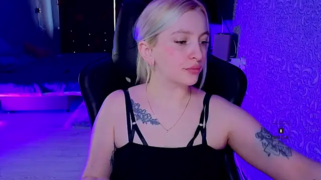 Snapshot of Eva_Vibe_ chatting on 03/30/26, 05:52 Eva Vibe online show from 03/30/26, 05:52