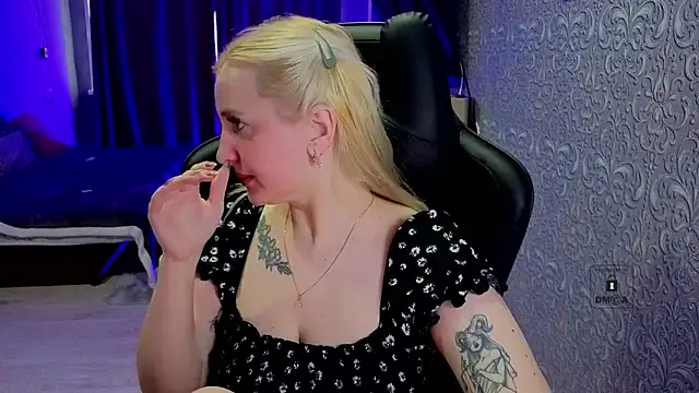 Snapshot of Eva_Vibe_ chatting on 04/10/26, 07:35 Eva Vibe online show from 04/10/26, 07:35