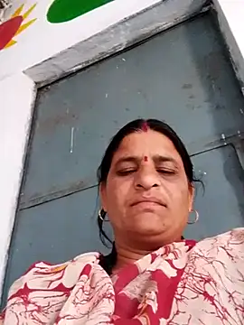 Snapshot of CUTE_Ishpa chatting on 02/06/26, 05:01 CUTE Ishpa online show from 02/06/26, 05:01