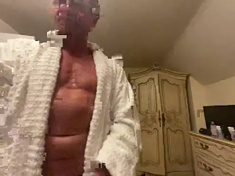 Snapshot of Rich_Hannon chatting on 05/01/26, 03:44 Rich Hannon online show from 05/01/26, 03:44