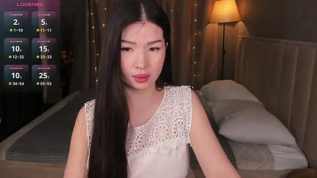 Lea Apple online show from 05/18/26, 12:07