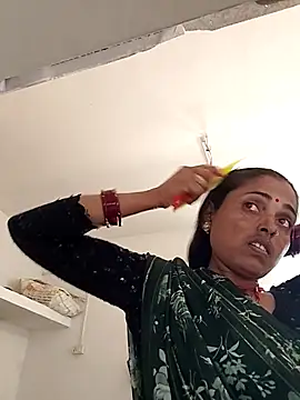 Snapshot of Mahima_rani34 chatting on 03/08/26, 07:56 Mahima rani34 online show from 03/08/26, 07:56
