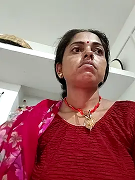 Snapshot of Mahima_rani34 chatting on 06/08/26, 11:05 Mahima rani34 online show from 06/08/26, 11:05
