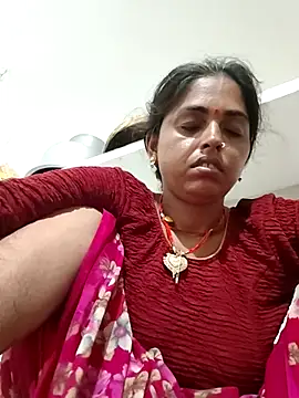 Snapshot of Mahima_rani34 chatting on 07/04/26, 10:49 Mahima rani34 online show from 07/04/26, 10:49