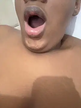 amorasecy online show from 04/13/26, 04:40