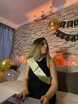 cute emmma online show from 03/24/26, 11:37