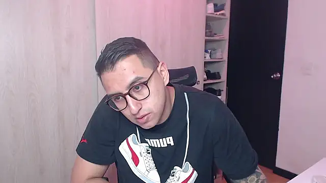 Snapshot of DanteVesper chatting on 03/17/26, 02:16 DanteVesper online show from 03/17/26, 02:16