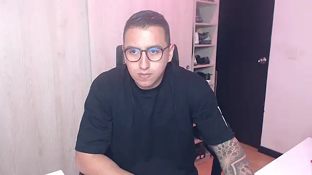 Snapshot of DanteVesper chatting on 04/08/26, 01:38 DanteVesper online show from 04/08/26, 01:38