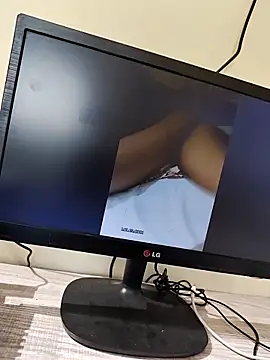 Snapshot of daddy_raj1208 chatting on 12/23/25, 10:46 daddy raj1208 online show from 12/23/25, 10:46