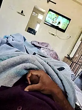 Snapshot of daddy_raj1208 chatting on 01/13/26, 09:03 daddy raj1208 online show from 01/13/26, 09:03