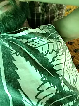 Hot2602 online show from 12/22/25, 04:20