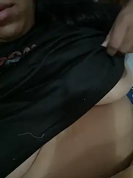 Snapshot of Cerezita88- chatting on 12/20/25, 09:11 Cerezita88- online show from 12/20/25, 09:11