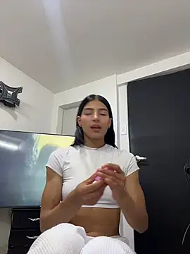 Ema Rose  online show from 04/07/26, 08:31