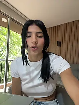 Ema Rose  online show from 05/01/26, 08:35