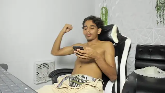 danny hot23  online show from 04/06/26, 02:53