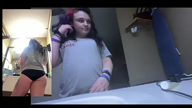 Snapshot of pickl3banditz chatting on 04/20/26, 01:58 pickl3banditz online show from 04/20/26, 01:58