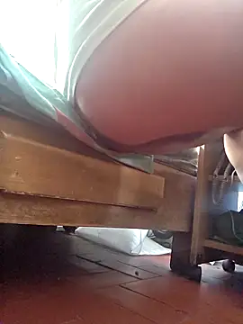 karelyruiz15 online show from 04/14/26, 07:20