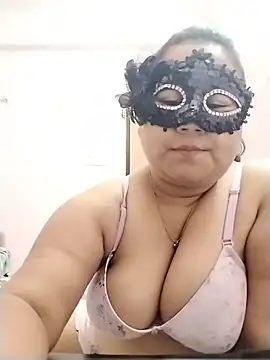 Snapshot of DesiSeductress chatting on 03/14/26, 05:18 DesiSeductress online show from 03/14/26, 05:18