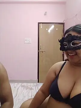 Snapshot of DesiSeductress chatting on 04/09/26, 06:46 DesiSeductress online show from 04/09/26, 06:46