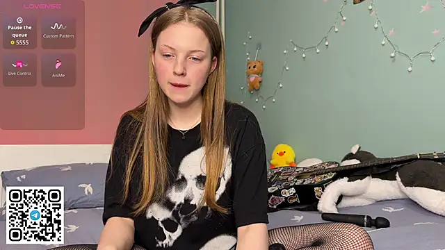 Snapshot of steffi_meoww chatting on 03/26/26, 06:35 steffi meoww online show from 03/26/26, 06:35