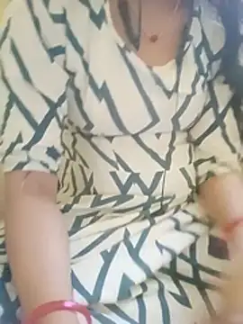 Snapshot of suman_bhabhi001 chatting on 02/27/26, 07:08 suman bhabhi001 online show from 02/27/26, 07:08